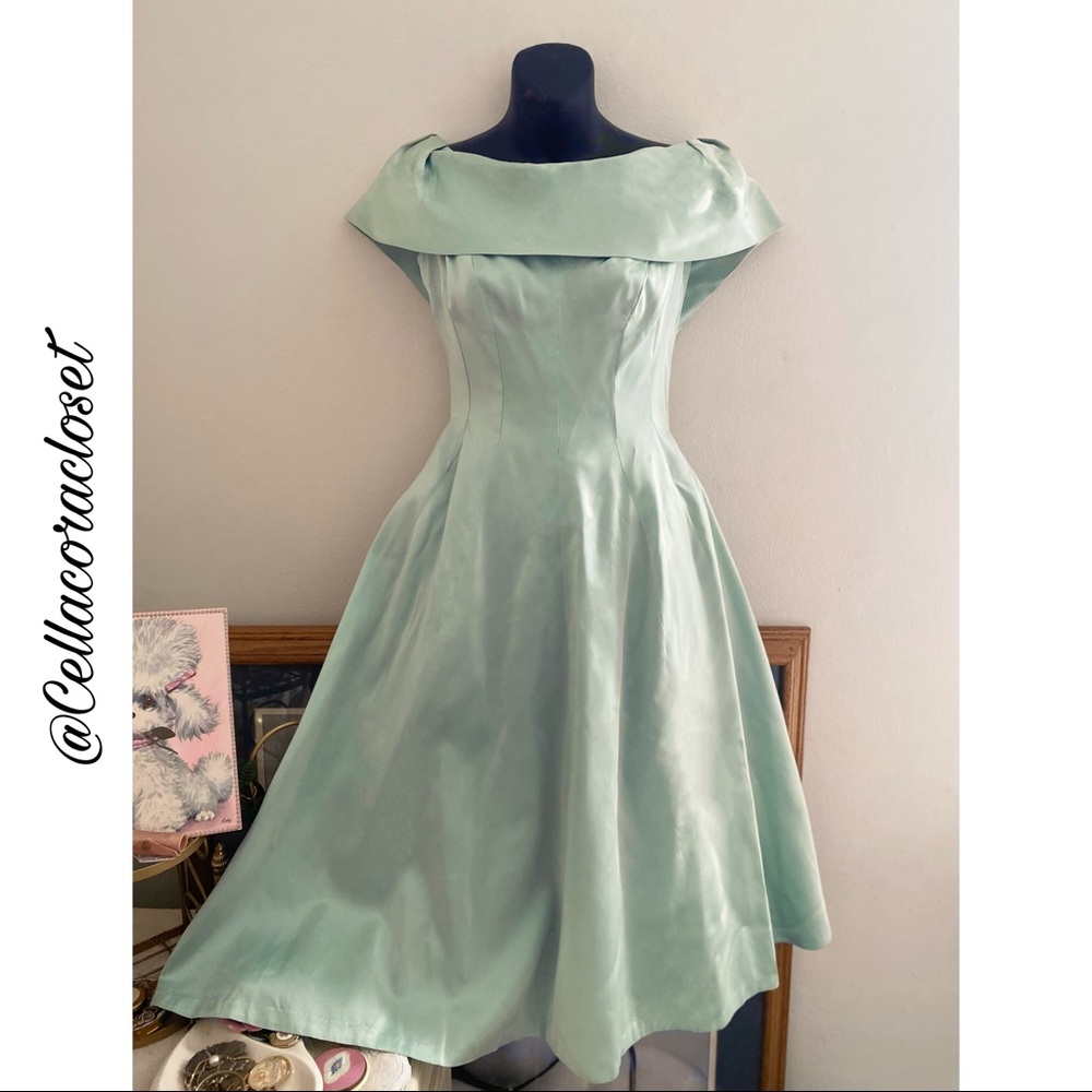 Beautiful Vintage 1950s Lorrie Deb dress